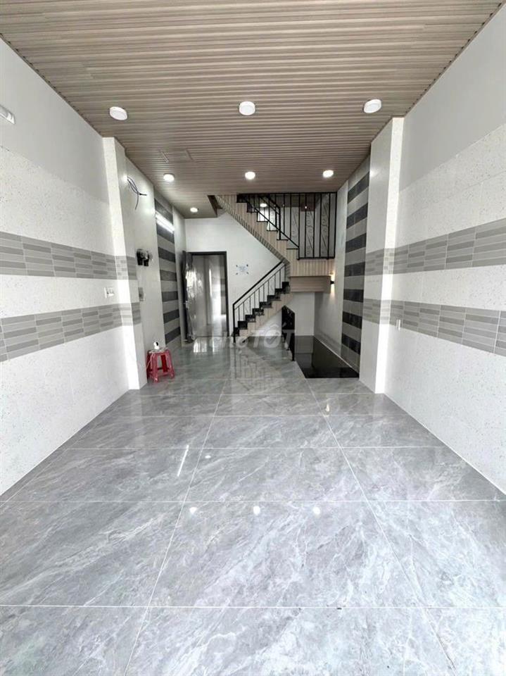 CHO THUÊ NHÀ MT NƠ TRANG LONG QBT, DT 4x20M, TRỆT 2 LẦU, GIÁ 39 TRIỆU