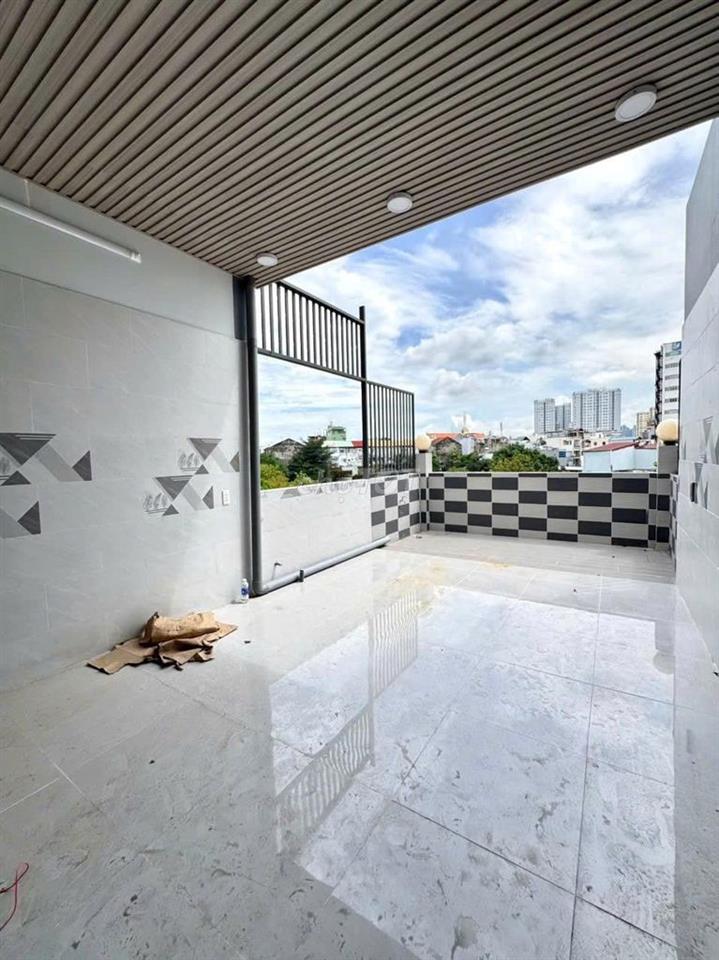 CHO THUÊ NHÀ MT NƠ TRANG LONG QBT, DT 4x20M, TRỆT 2 LẦU, GIÁ 39 TRIỆU