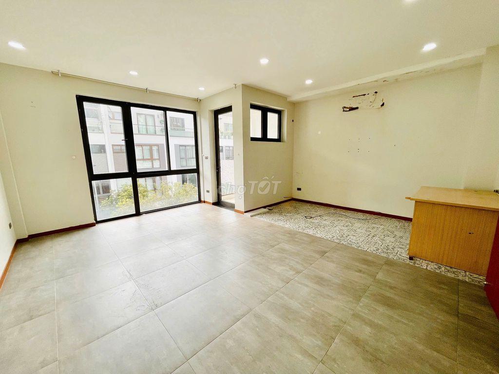 CHO THUÊ NHÀ MT ĐƯỜNG SỐ 6, HÀ ĐÔ  Q10, DT 5.5x16M, TRỆT 3 LẦU, 65TR
