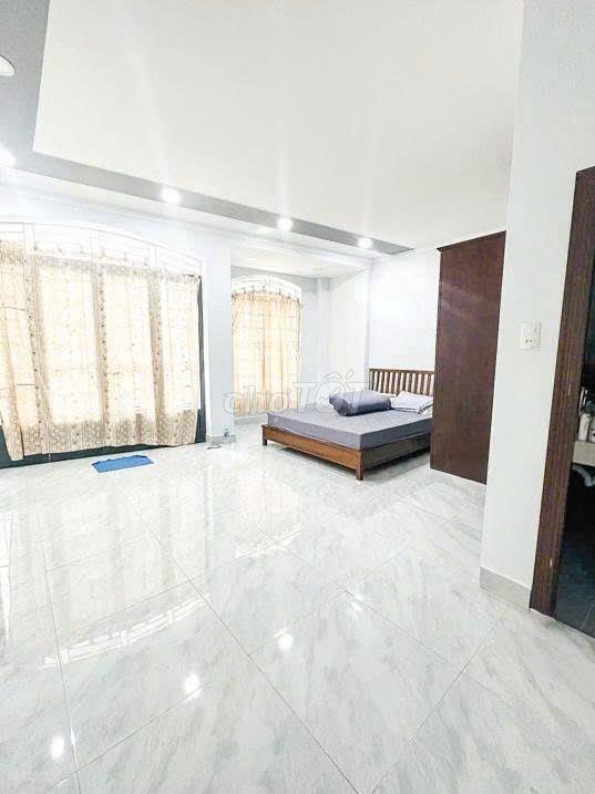 CHO THUÊ NHÀ MT ĐƯỜNG SỐ 4 CXĐT QUẬN 3, DT 6.5x15M, 4 LẦU, GIÁ 45TR