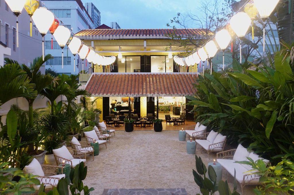 CHO THUÊ VILLA SÂN VƯỜN 23 LÊ VĂN MIẾN, THẢO ĐIỀN, Q2, DT 11x20M