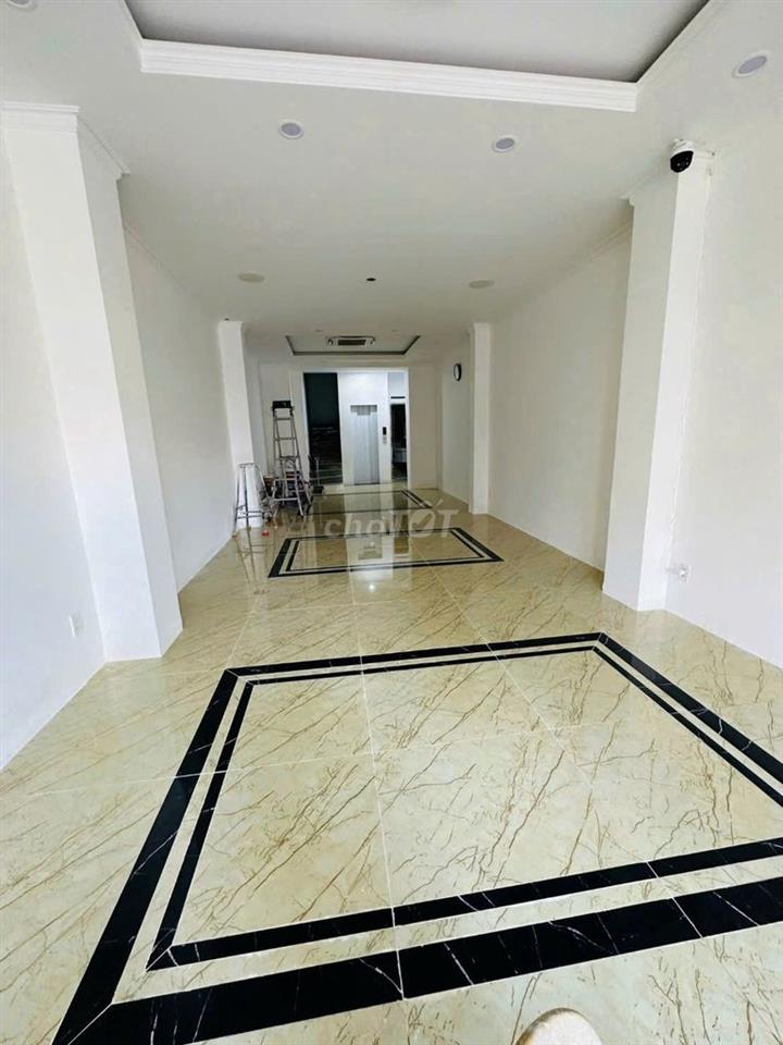 CHO THUÊ NHÀ MẶT TIỀN ĐƯỜNG THÀNH THÁI Q10, DT 4.5x15M, 6 TẦNG, 60TR