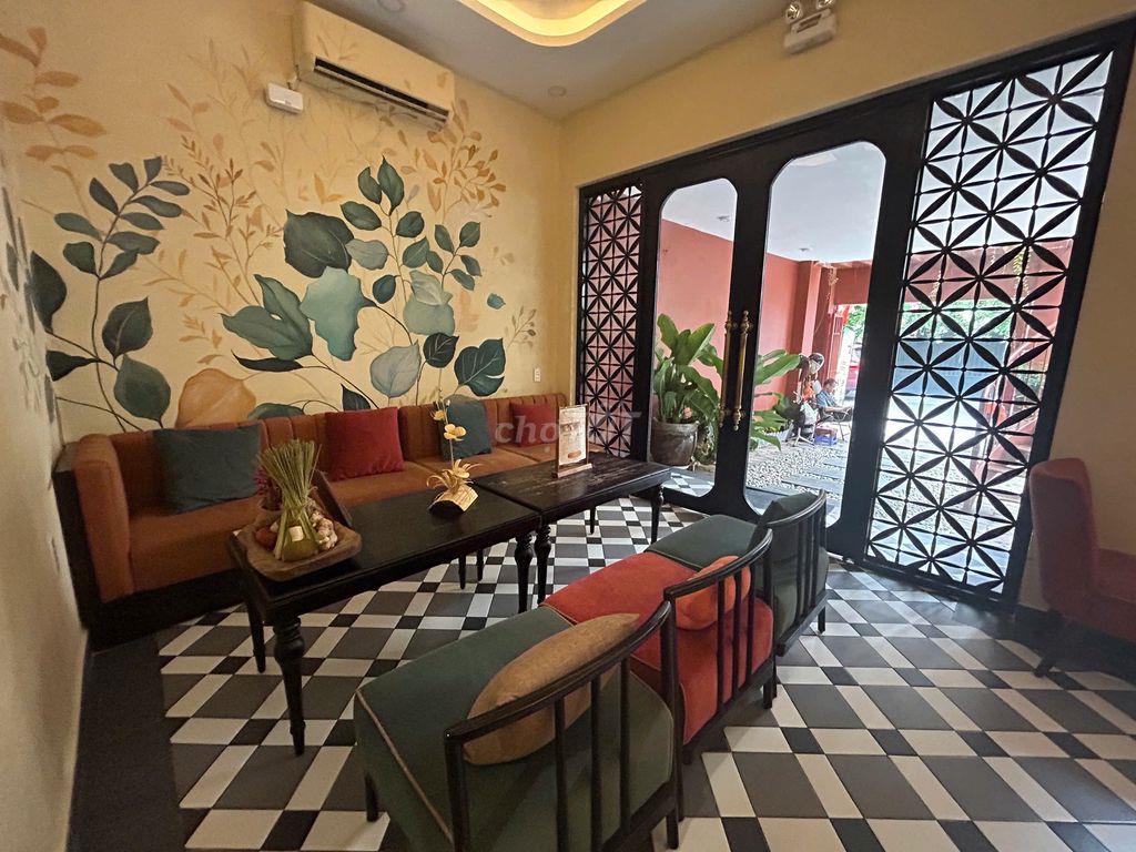 CHO THUÊ VILLA SÂN VƯỜN ĐẶNG TẤT, QUẬN 1, DIỆN TÍCH 8x25M, TRỆT 2 LẦU