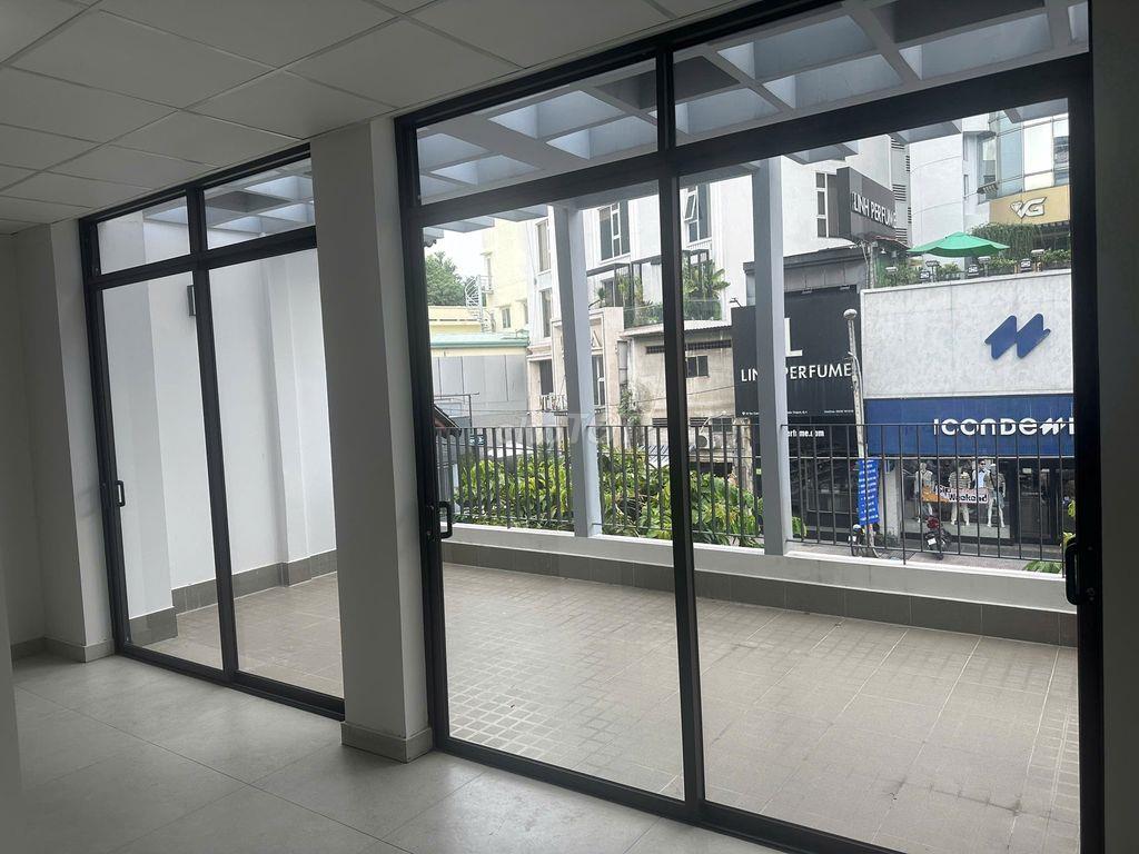CHO THUÊ MẶT BẰNG MT CMT8, Q1 – NGANG 6,5M, TỪ 100TR