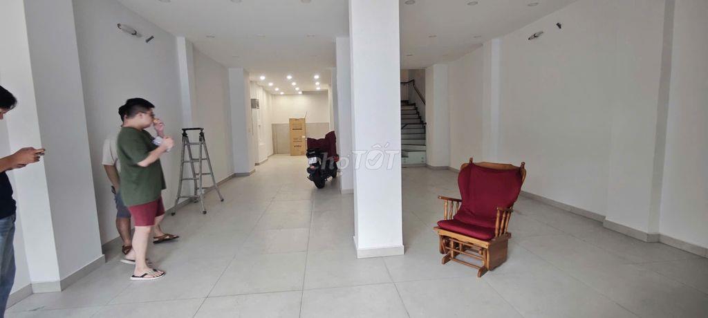 CHO THUÊ MẶT BẰNG MT CMT8, Q1 – NGANG 6,5M, TỪ 100TR