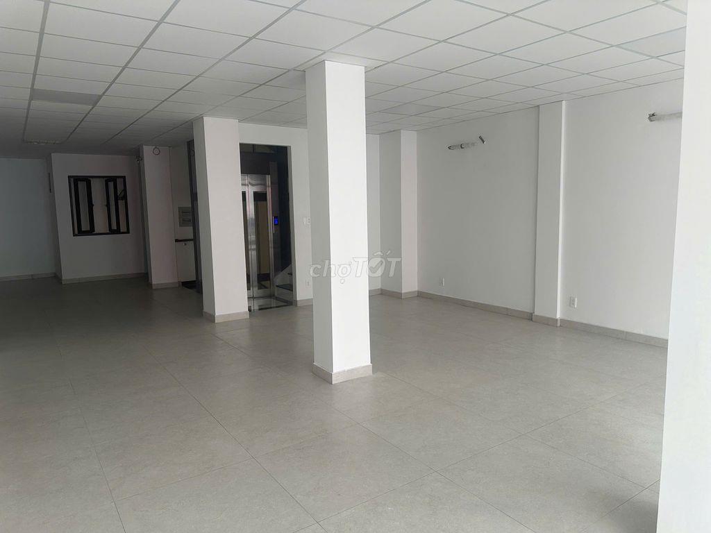 CHO THUÊ MẶT BẰNG MT CMT8, Q1 – NGANG 6,5M, TỪ 100TR