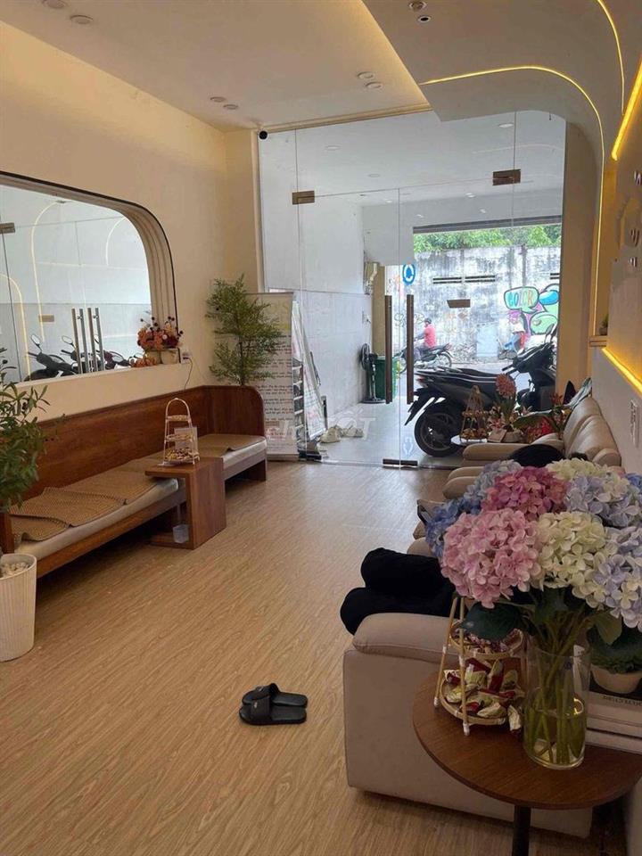 [SANG NHƯỢNG SPA] - Nhà Mặt Tiền - 3 Tầng (7 Phòng, 6wc) - Giá Tốt😊