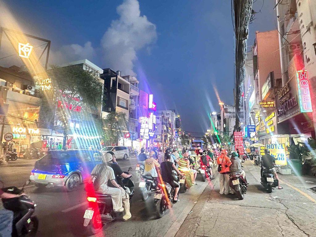 🔥Mặt Tiền Nguyễn Gia Trí (D2) - Khu Sinh Viên - Gần 5 Trường Đại Học