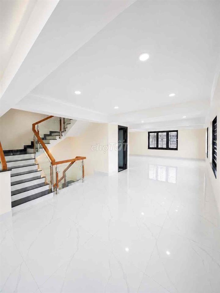 🔥Góc 2MT [6x20] Ngay Đại Học Văn Lang - 500m2 Sàn - Oto đỗ cửa - 3 Lầu