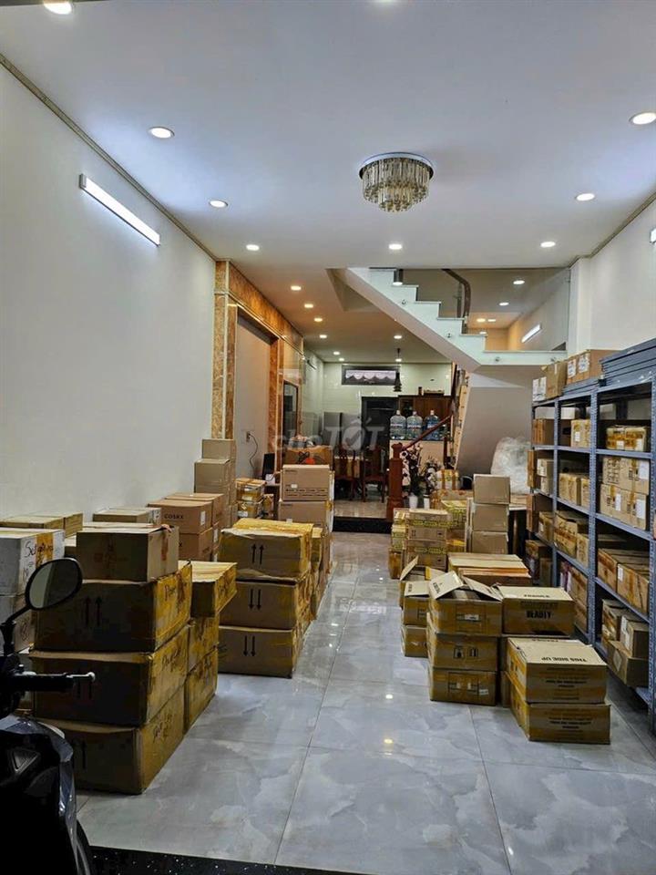 CHO THUÊ NHÀ 3 Tầng gần CÔNG VIÊN, 5x20m, đường rộng 12m Bình Lợi