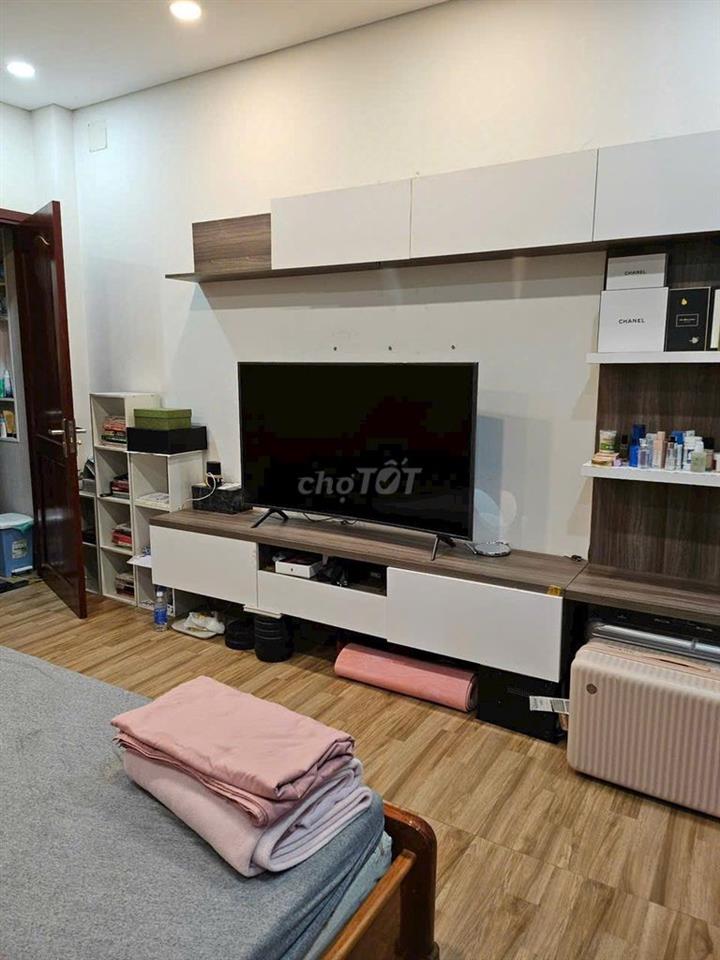 CHO THUÊ NHÀ 3 Tầng gần CÔNG VIÊN, 5x20m, đường rộng 12m Bình Lợi