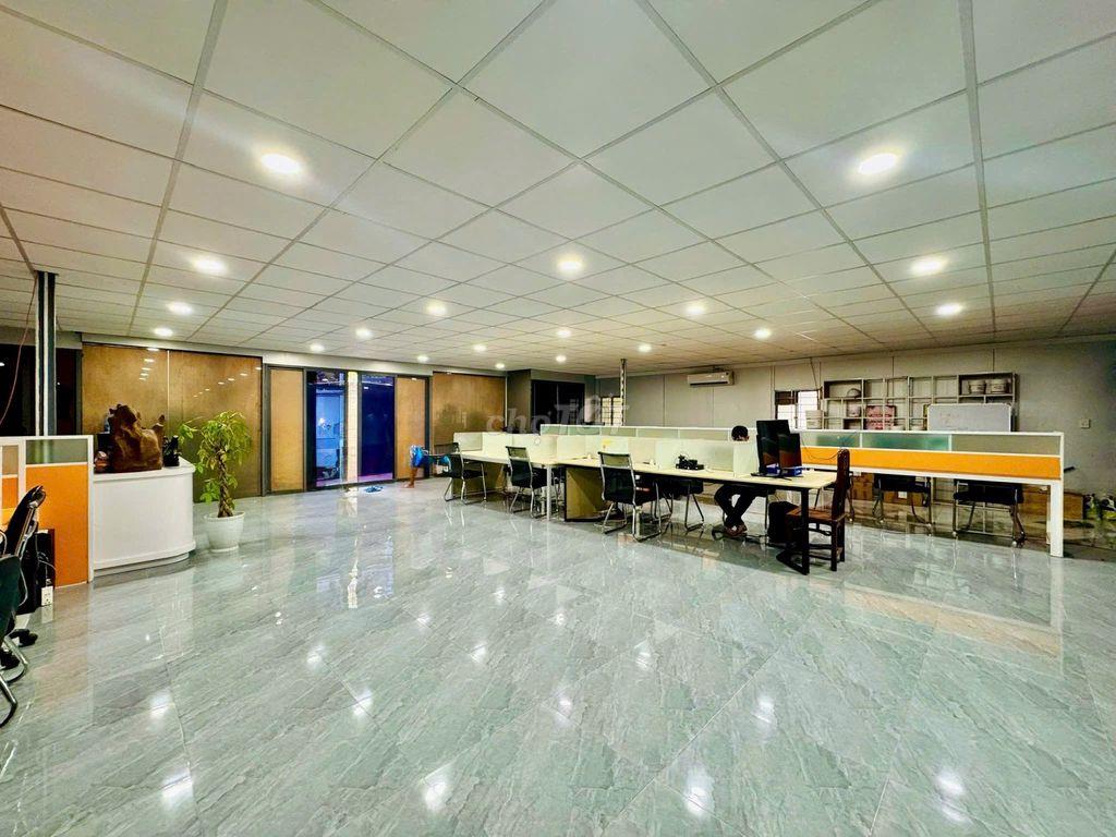 Cho thuê VĂN PHÒNG/KHO XƯỞNG 400 m2 Sạch đẹp - Ngay Đặng Thùy Trâm