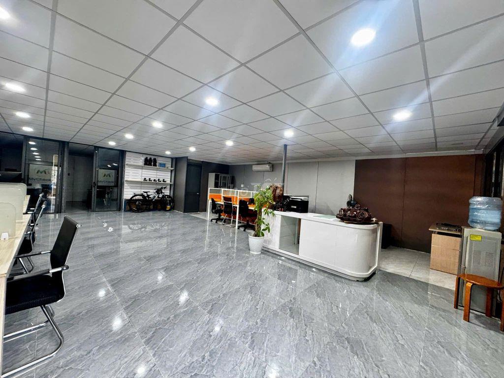 Cho thuê VĂN PHÒNG/KHO XƯỞNG 400 m2 Sạch đẹp - Ngay Đặng Thùy Trâm