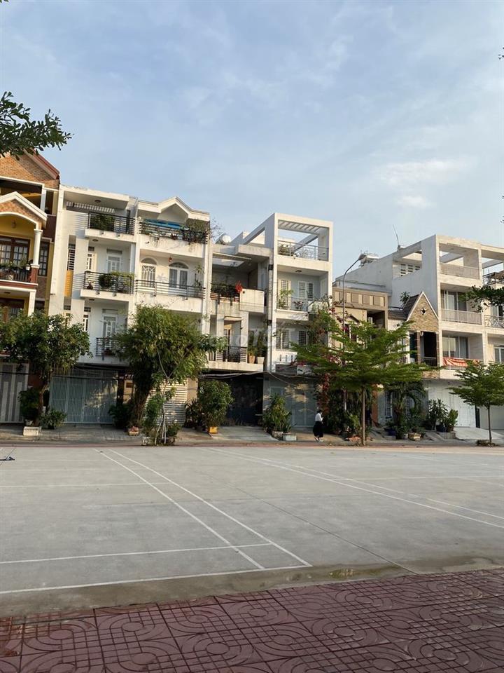BÁN LÔ ĐẤT CỰC ĐẸP - VIEW CÔNG VIÊN Bình Lợi, DT: 5m x 20m vuông vức.