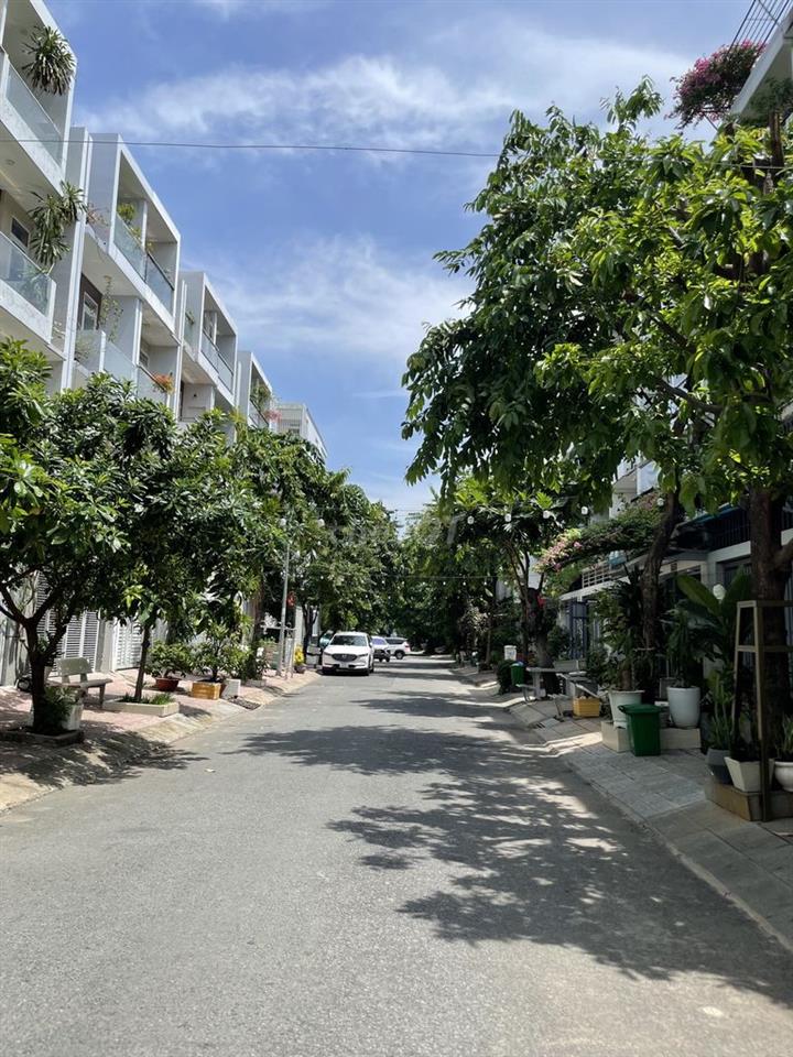 Bán nhà Đặng Thùy Trâm, 4*20m, Trệt, 2 Lầu, ST, gần ĐH Văn Lang CS3