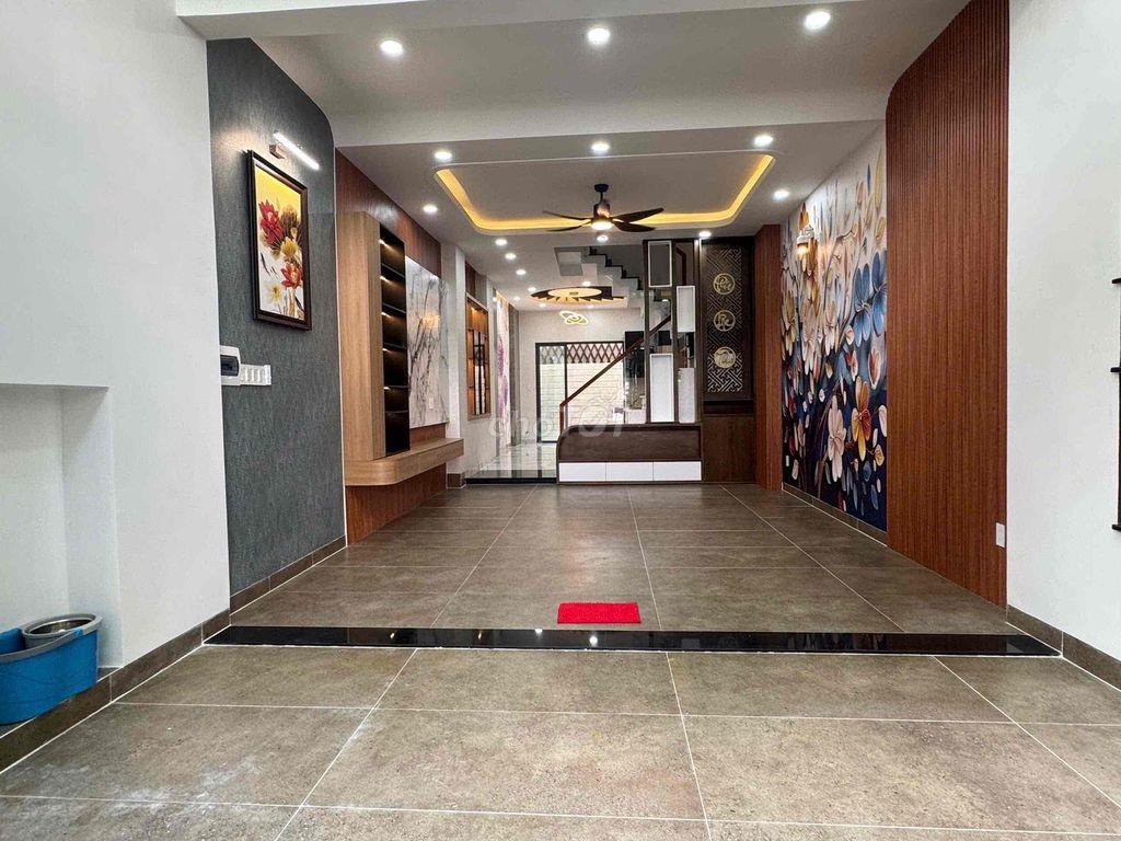 BÁN NHÀ MT Đường rộng 12m, Đặng Thuỳ Trâm, 3 Tầng, 5x18, gần Công Viên