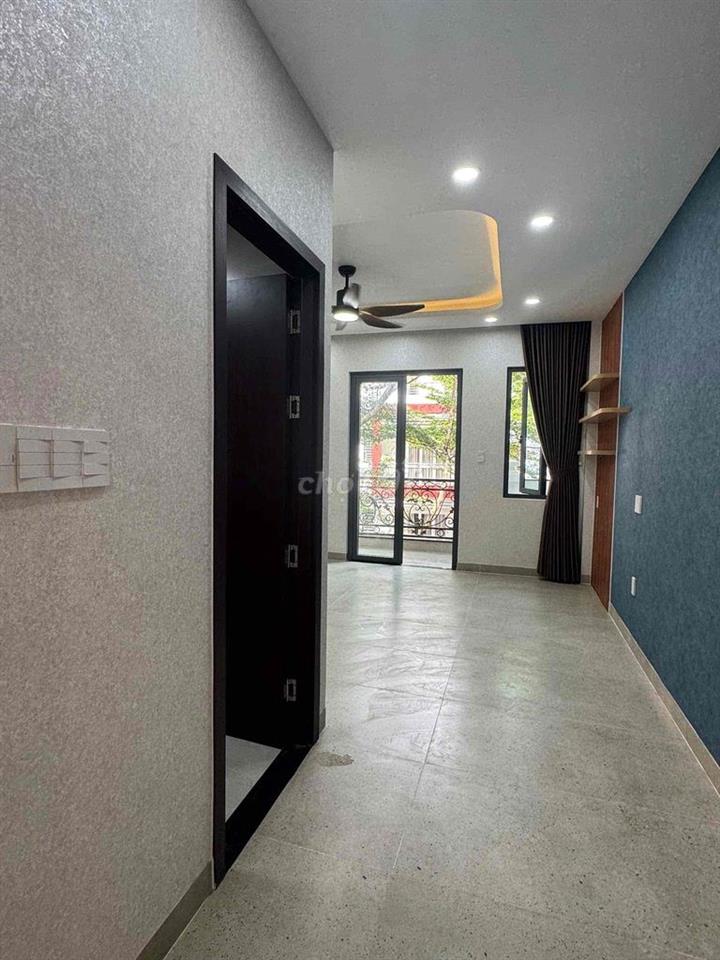 BÁN NHÀ MT Đường rộng 12m, Đặng Thuỳ Trâm, 3 Tầng, 5x18, gần Công Viên