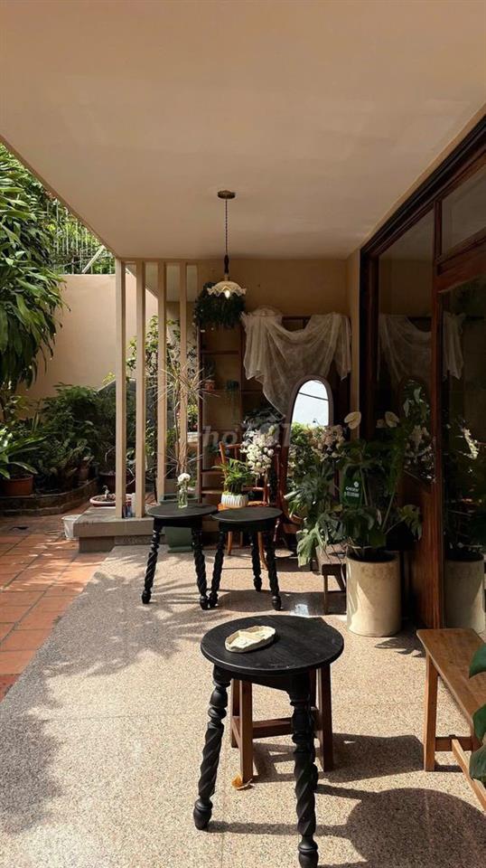 HXH NGUYỄN TRỌNG TUYỂN QPN - DT: 12X20M, 500M², SÂN VƯỜN ĐẸP