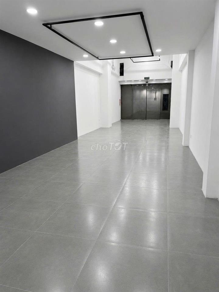 CHO THUÊ 2MT 188 HAI BÀ TRƯNG Q1 - 4.2X20M, 4 TẦNG, SÂN THƯỢNG 80TR
