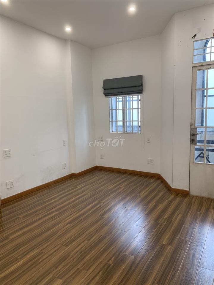 CHO THUÊ HXH SƯ VẠN HẠNH Q10 - TRỆT 3 LẦU, DT: 4X14M, GIÁ CHỈ 27TR