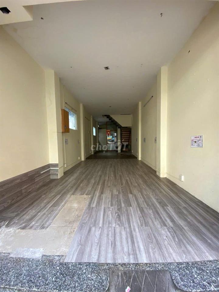 CHO THUÊ NHÀ MẶT TIỀN 208 SƯ VẠN HẠNH, PHƯỜNG DIÊN HỒNG, QUẬN 10
