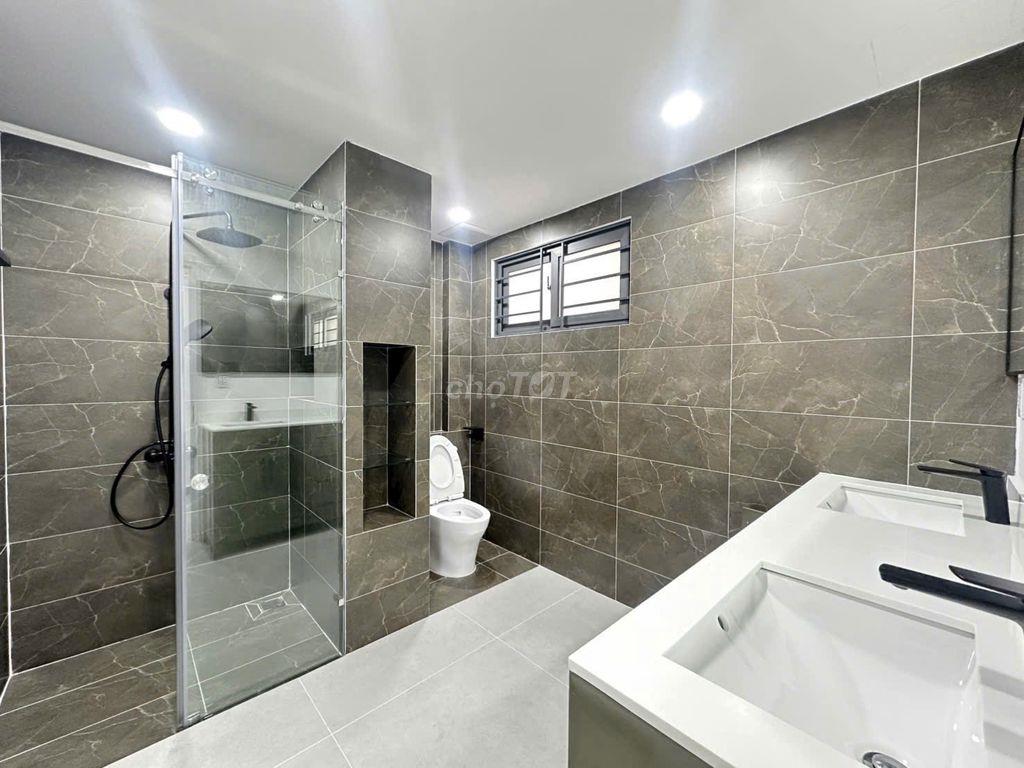 CHO THUÊ NHÀ HẺM 812 TRƯỜNG SA Q3 - 5X12M, 4 TẦNG, 4 PHÒNG, GIÁ 33TR