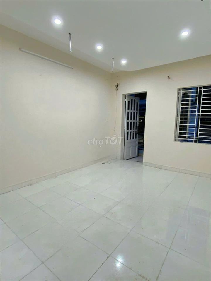 CHO THUÊ HXH ĐỐI DIỆN VIỆT NAM QUỐC TỰ ĐƯỜNG 3/2 Q10 - 4X15M NỞ HẬU