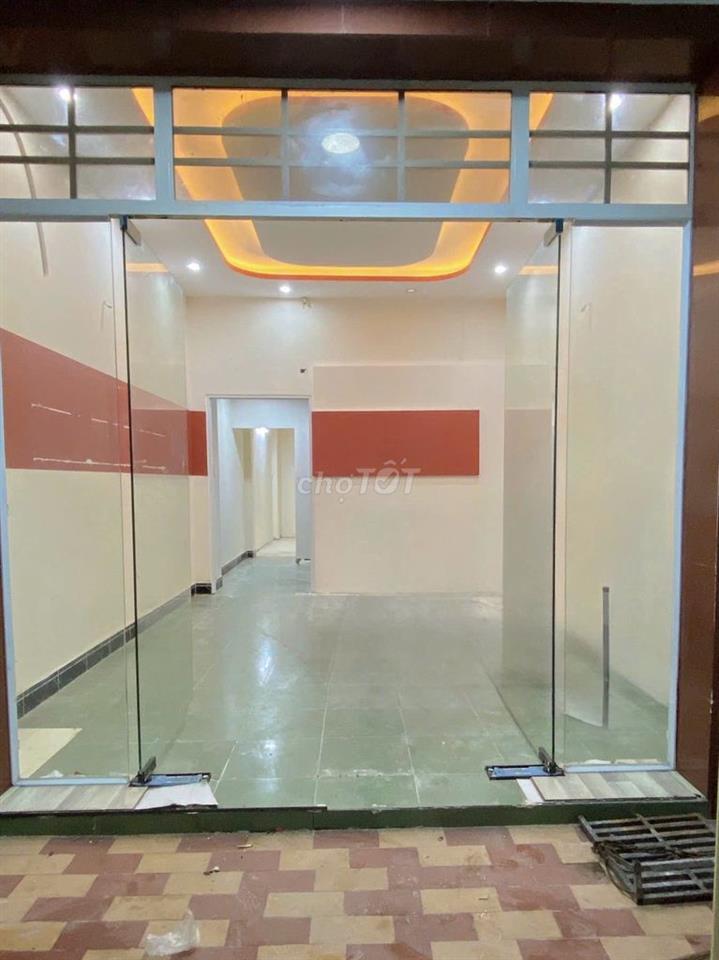 CHO THUÊ HXH ĐỐI DIỆN VIỆT NAM QUỐC TỰ ĐƯỜNG 3/2 Q10 - 4X15M NỞ HẬU