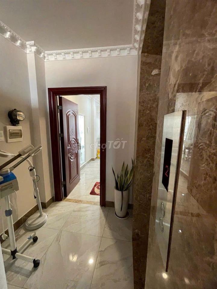 CHO THUÊ NHÀ MẶT TIỀN 749 HOÀNG SA, Q3 – 6 TẦNG, THANG MÁY, 55TR