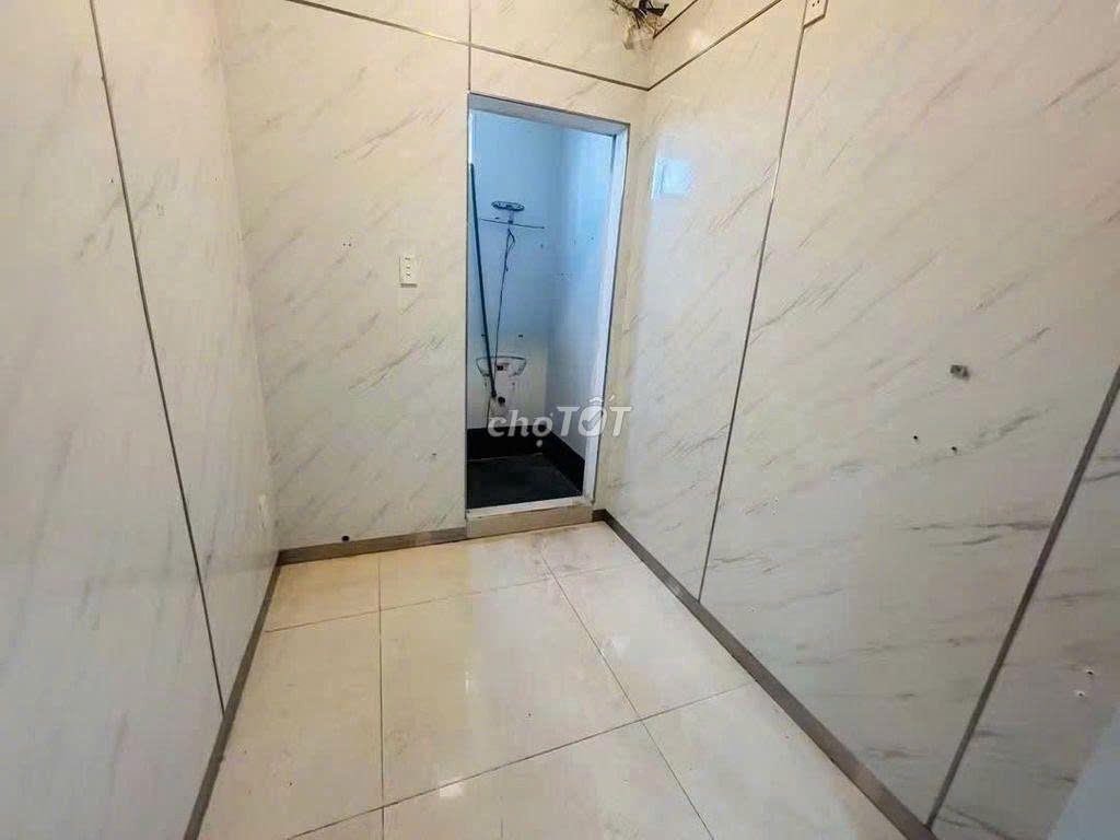 CHO THUÊ NHÀ HXT 55/27 LÊ THỊ HỒNG GẤM, Q1 – 7PN, 7WC, 69TR