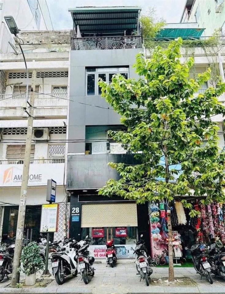 CHO THUÊ NHÀ MẶT TIỀN 28 TRẦN QUANG KHẢI, Q1 – 4 TẦNG, 60TR