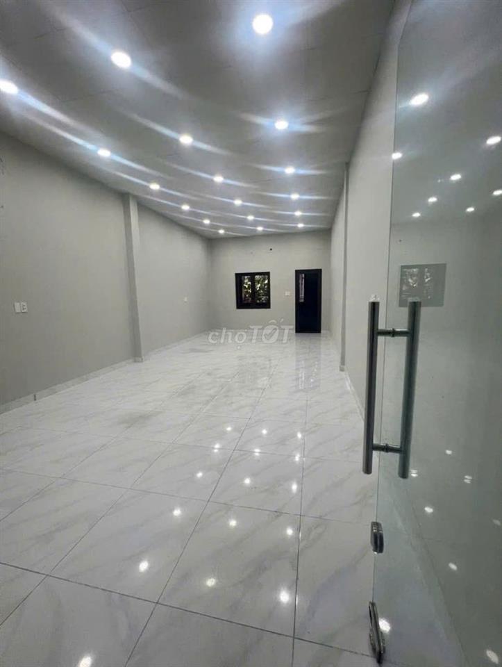 CHO THUÊ NHÀ MẶT TIỀN 28 TRẦN QUANG KHẢI, Q1 – 4 TẦNG, 60TR
