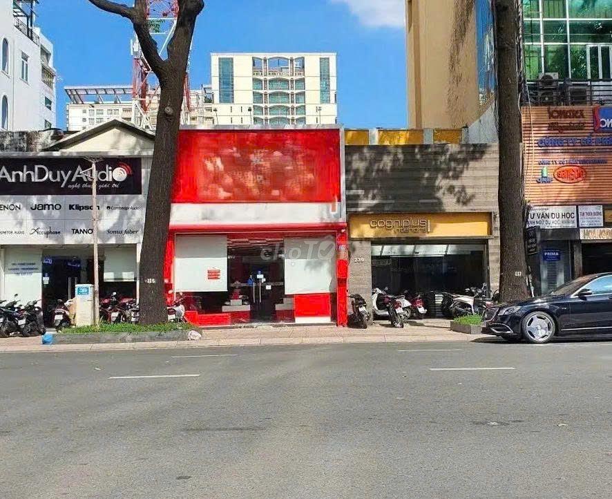 CHO THUÊ NHÀ MẶT TIỀN 239 ĐIỆN BIÊN PHỦ, Q3 – 6X20M, 120M², 78TR