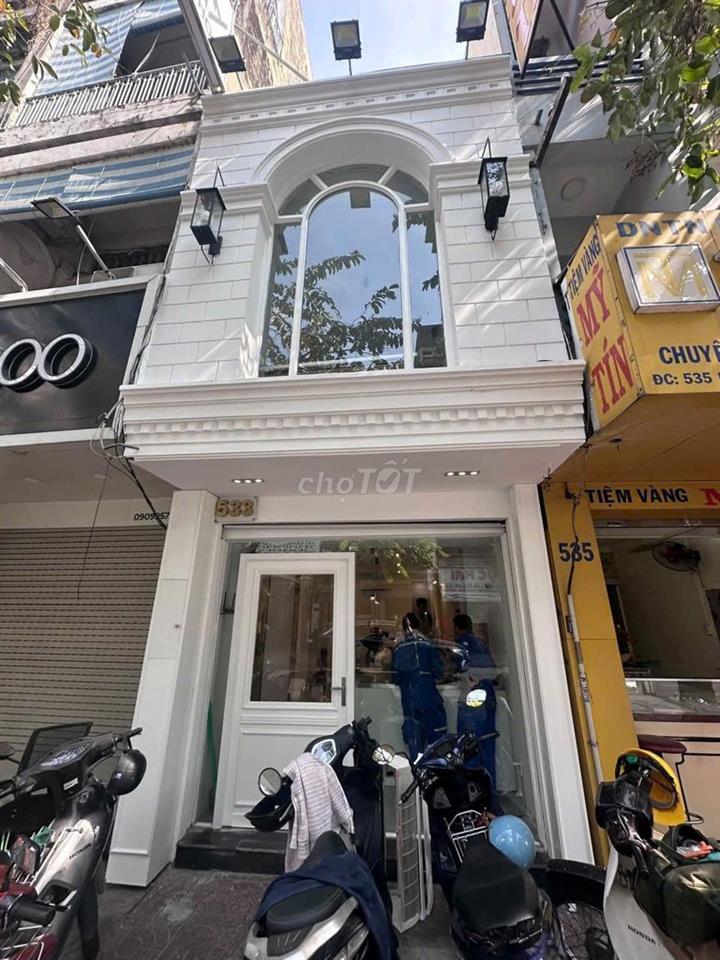 CHO THUÊ NHÀ MẶT TIỀN 533 NGUYỄN ĐÌNH CHIỂU, Q3 – TRỆT LẦU, 21TR