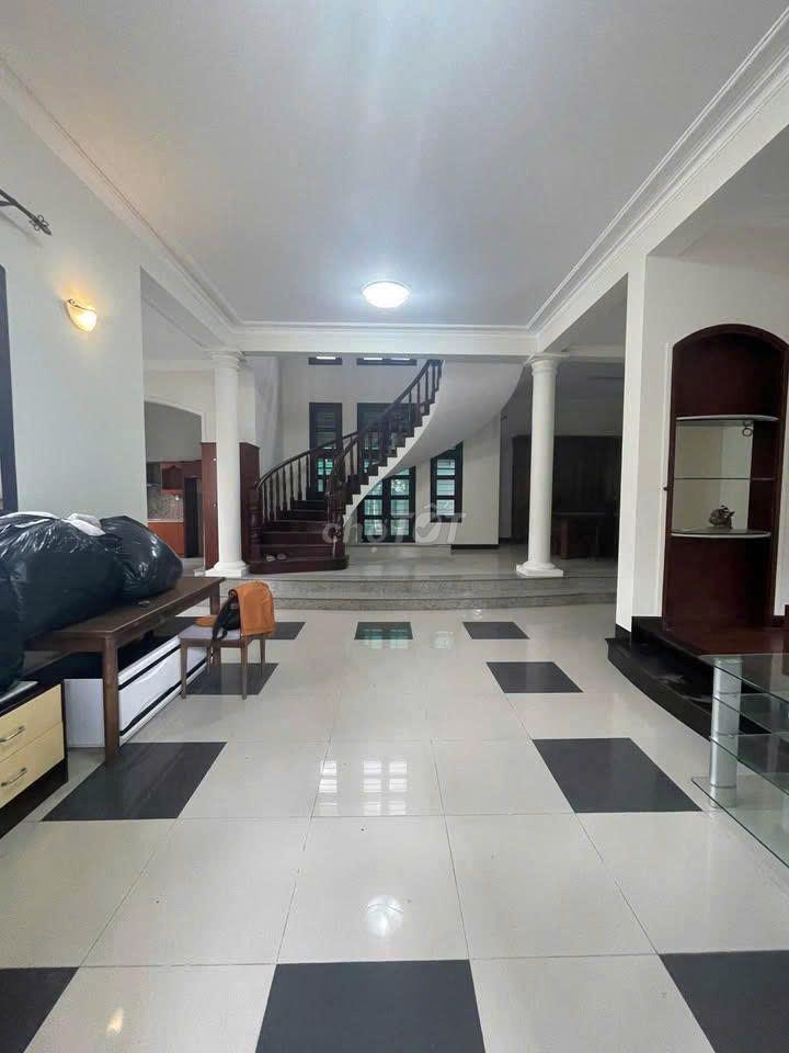 CHO THUÊ BIỆT THỰ 1073/6 CMT8, QTB – 16X16M, CÓ HẦM, GIÁ 75TR