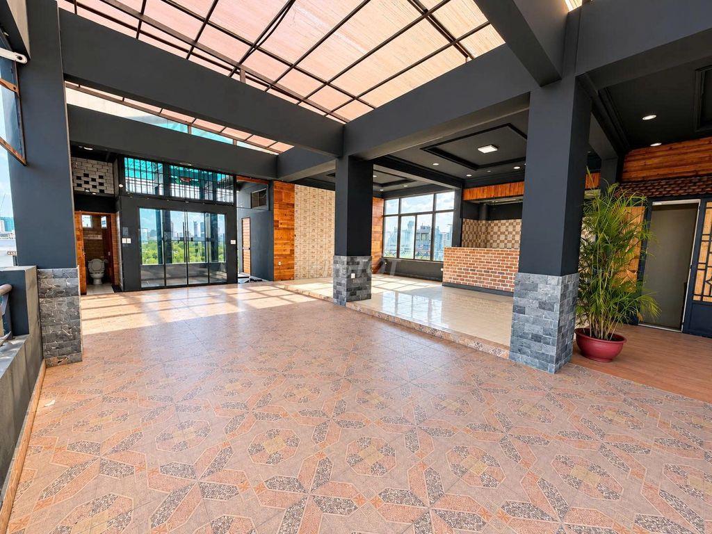CHO THUÊ SÂN THƯỢNG 357-359 HOÀNG SA, Q1 – 250M², THANG MÁY, 35TR