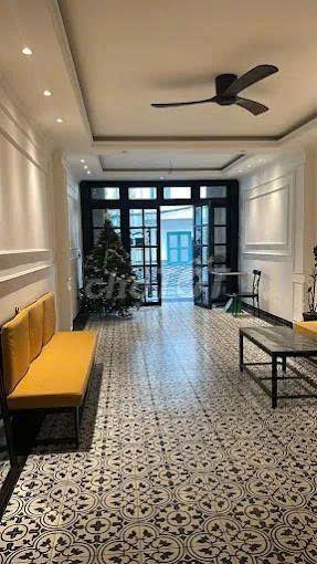 CHO THUÊ NHÀ 139/5 NGUYỄN CƯ TRINH, Q1 – 7X22M, 5PN, GIÁ 75TR