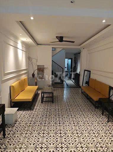 CHO THUÊ NHÀ 139/5 NGUYỄN CƯ TRINH, Q1 – 7X22M, 5PN, GIÁ 75TR