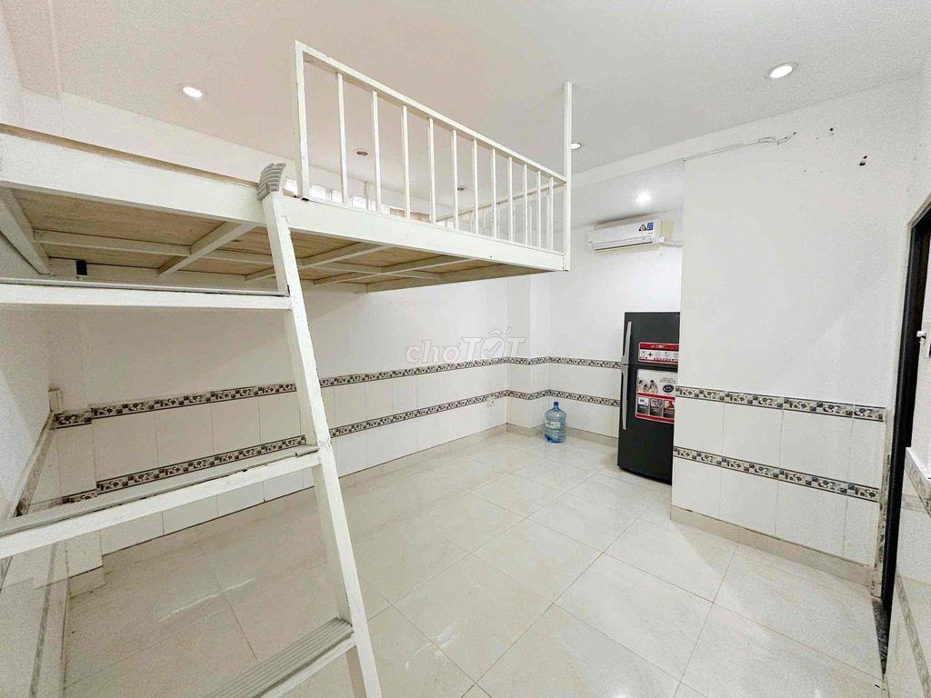 phòng có gác máy lạnh tủ lạnh lê quang định free 4xe