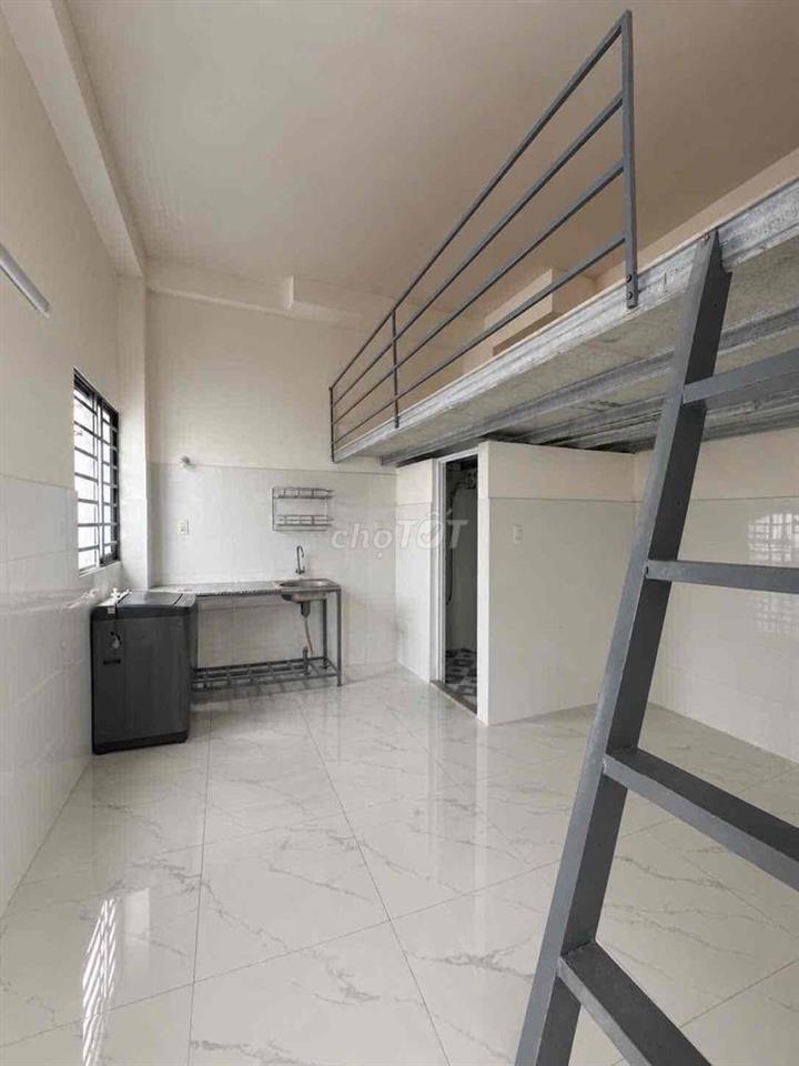 phòng ở dc 3ng3xe có nội thất cửa sổ trời Bình Lợi 10/9 trống