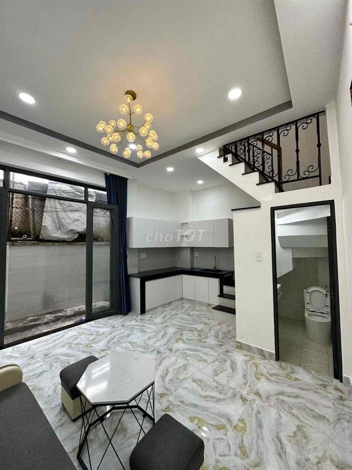 NNC 1 trệt 1 lầu 1 PN 2wc có nội thất Nơ Trang Long