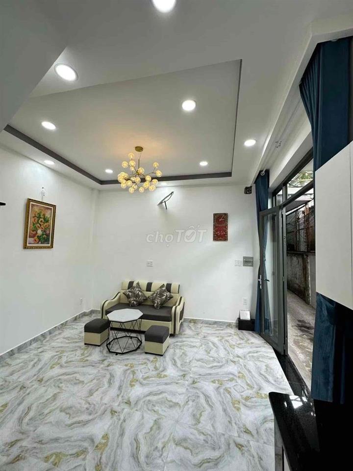 NNC 1 trệt 1 lầu 1 PN 2wc có nội thất Nơ Trang Long