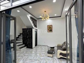 NNC 1 trệt 1 lầu 1 PN 2wc có nội thất Nơ Trang Long