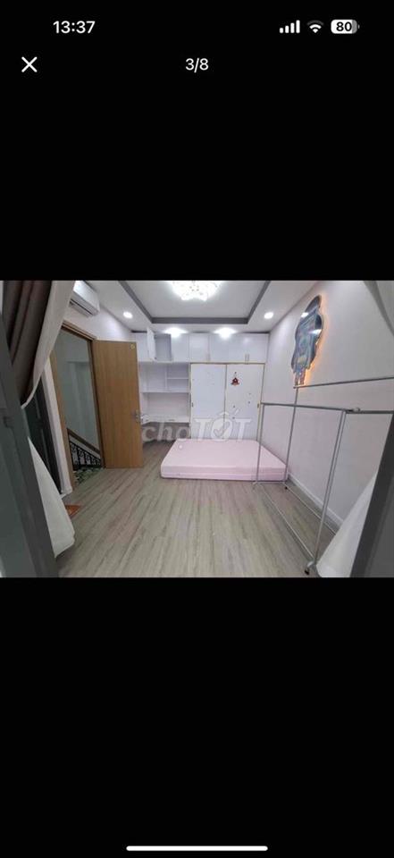 NNC 1 trệt 1 lầu 1 PN 2wc có nội thất Nơ Trang Long