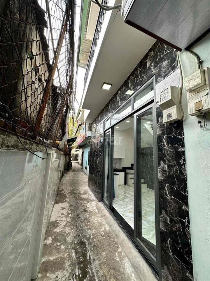 NNC 1 trệt 1 lầu 1 PN 2wc có nội thất Nơ Trang Long