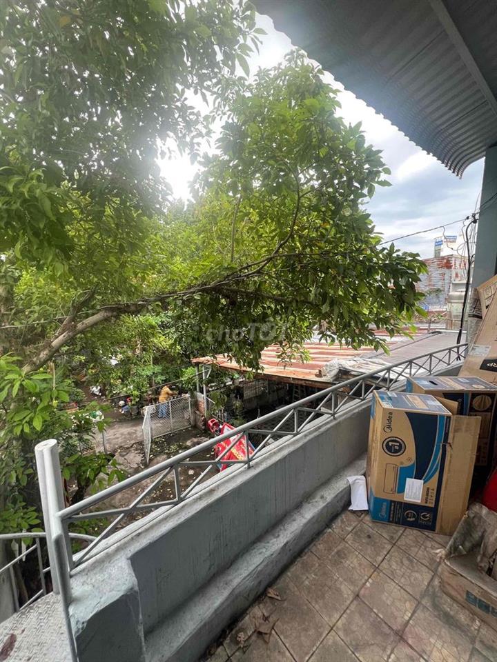 Cho thuê nhà tầng 1 p26 bình Thạnh