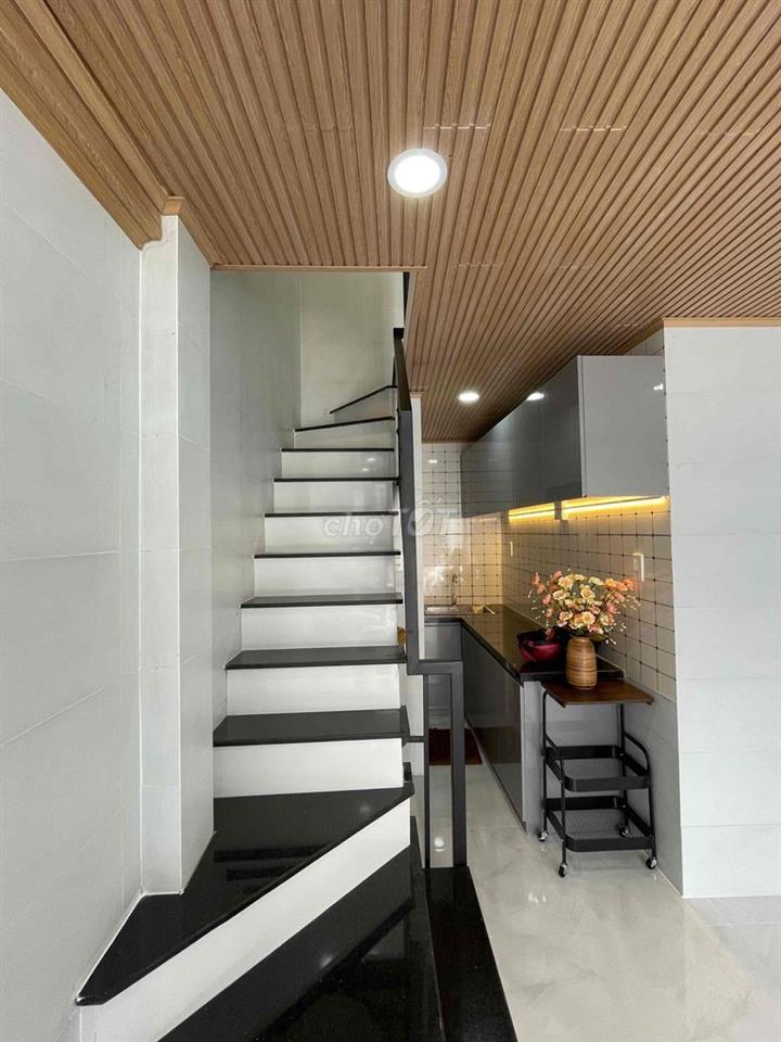 Cho thuê nhà nguyên căn mặt tiền Trần Văn Kỷ