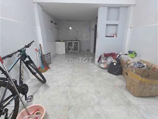 chính chủ cho thuê nhà 2pn , 2wc - mới sơn , có máy lạnh : 9tr , cọc 1