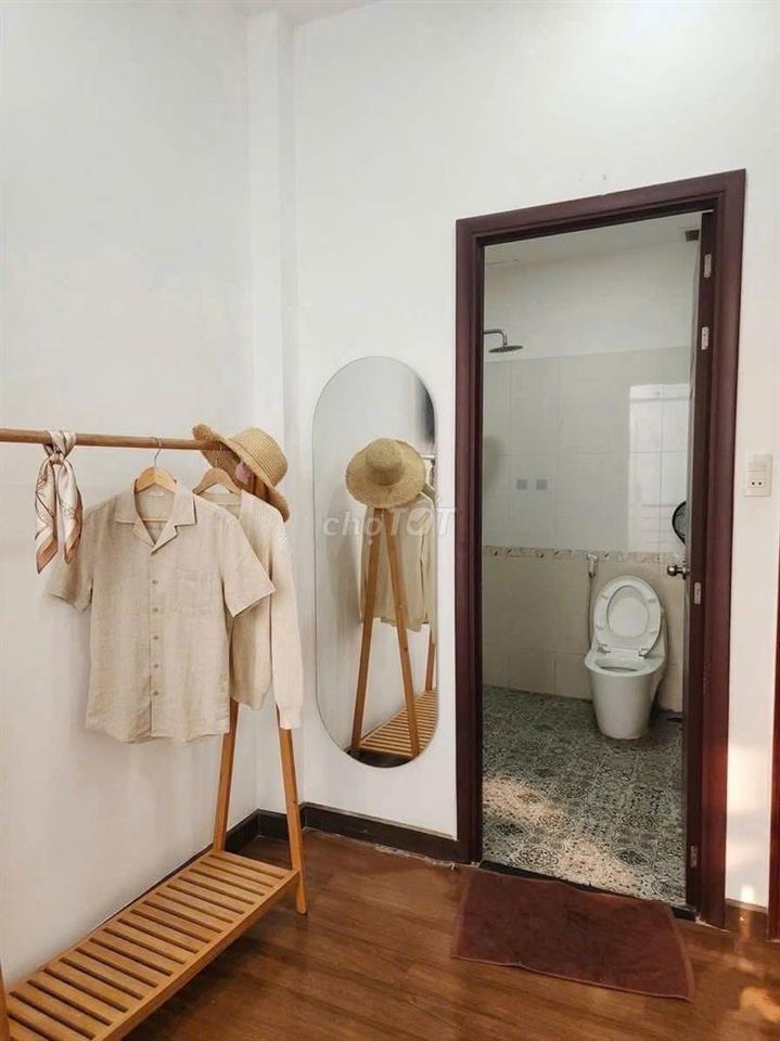 Cho Thuê Nhà Đường Nguyễn Trãi, Quận 1 ( Cho Làm Homestay / CHDV )