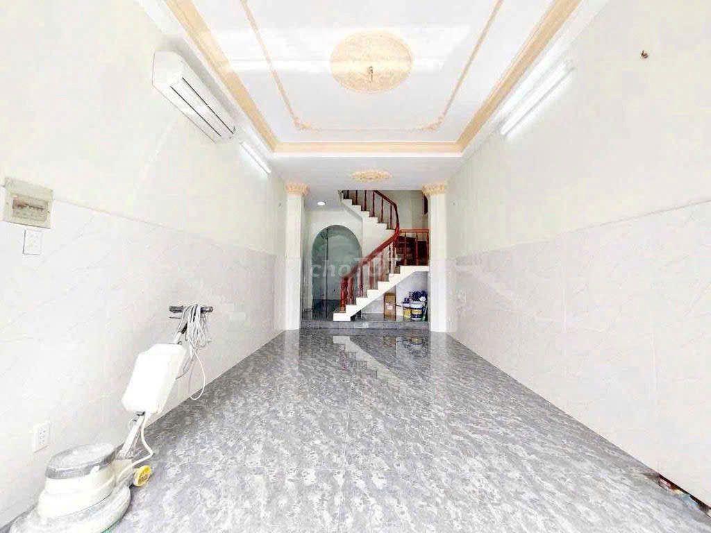 Cho Thuê Nhà Đường Tô Hiến Thành, Quận 10 ( 5PN, 4WC )